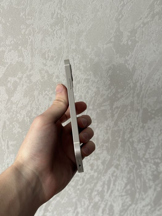 Iphone 12 в идеальном состоянии