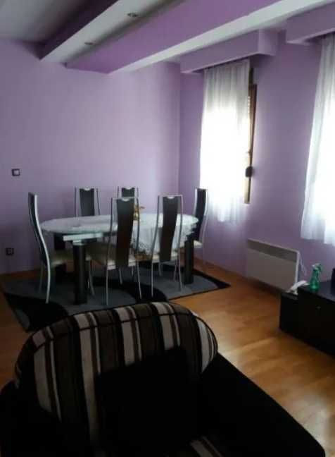 Дава се под наем Двустаен апартамент в Пловдив, Център - 65 кв.м за 408 € - Снимка #3