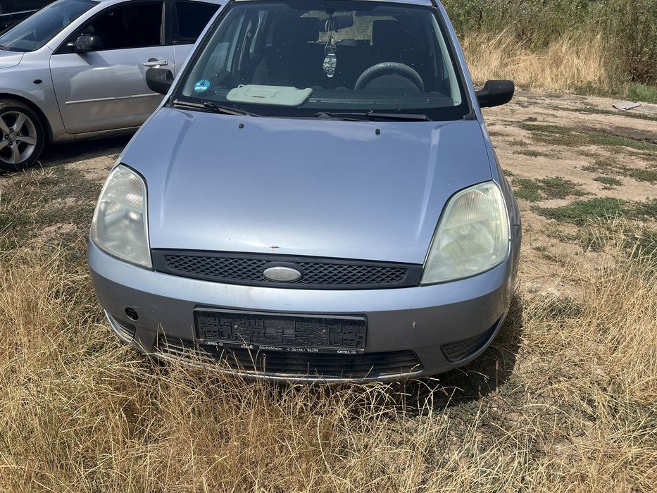 Dezmembrez Ford Fiesta 1.3 benzina 2002-2005