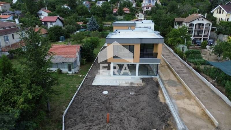 Двуетажна новострояща се къща за продажба, в м-т Манастирски рид, Варн