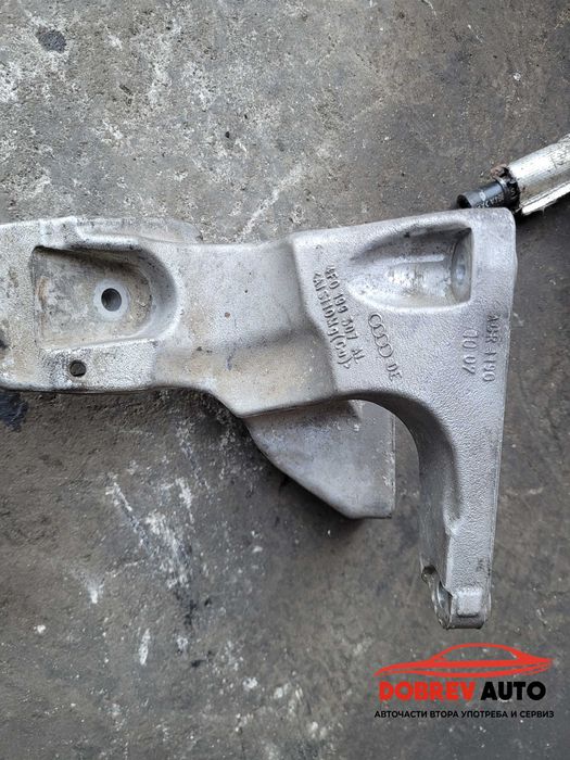 Лява лапа за мотор за Audi RS6 4f 2010g