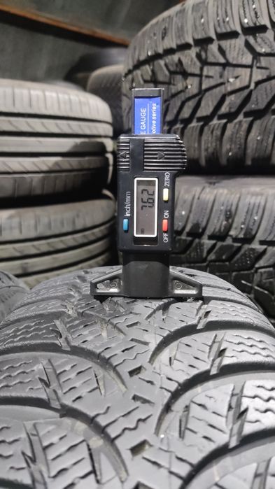 2броя зимни гуми 175/65/14 Kumho 
dot23
7.6mm