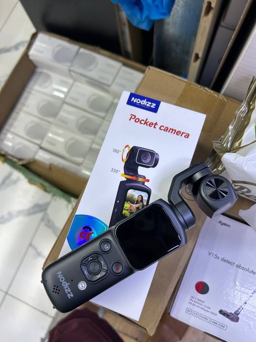 Pocket camera 1/1