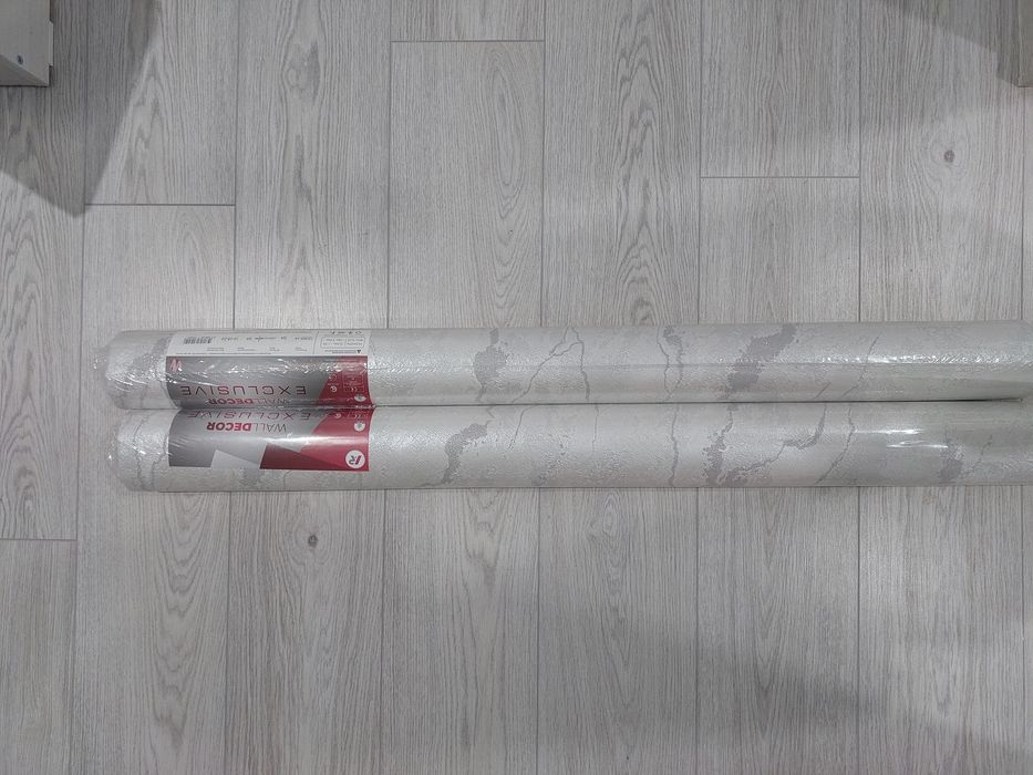 Продам обои новые