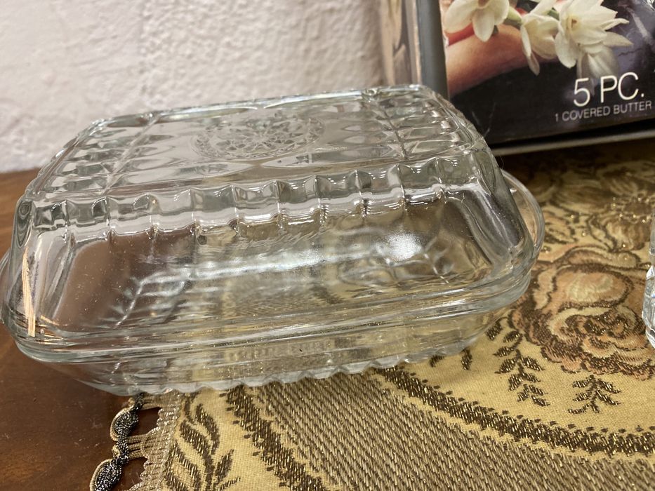 Немски кристални съдове захарница купа за масло и кана за мляко