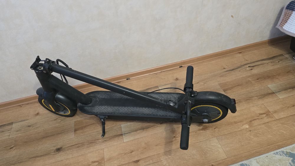 Продам Электросамокат