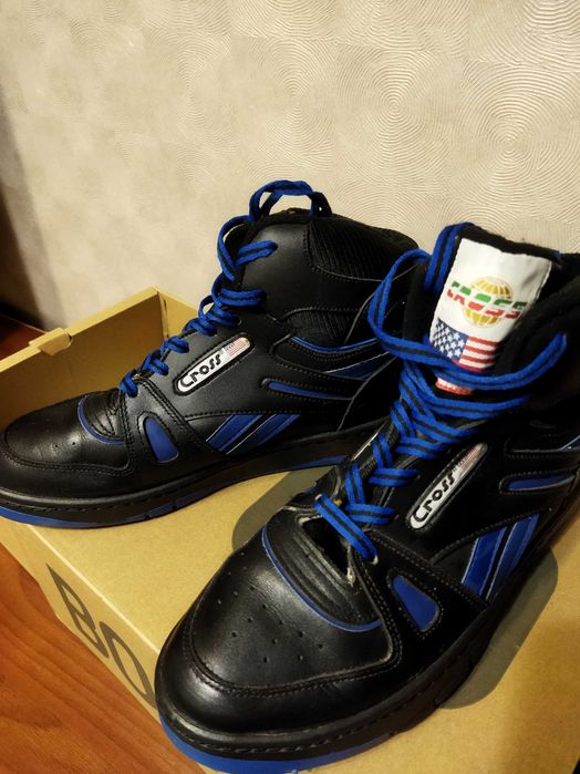 Мужские кроссовки