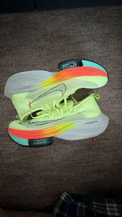 Nike Air ZoomX  Carbon