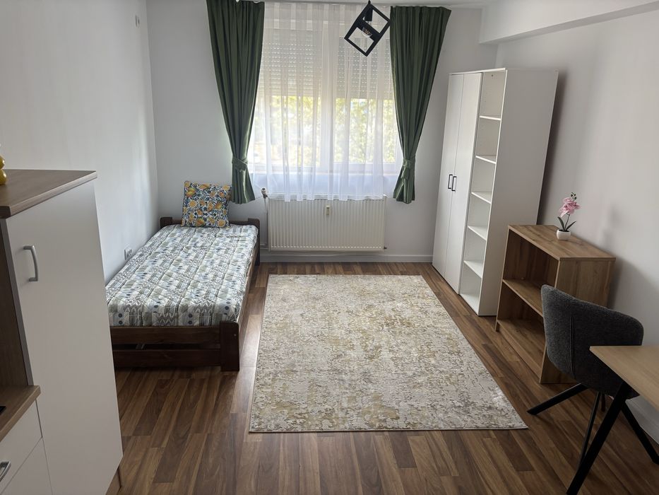 Garsoniera de închiriat zona Nufărul