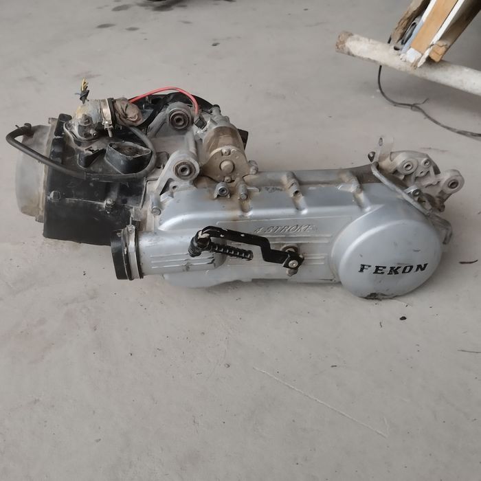 Skuter 150 kub mator sotiladi