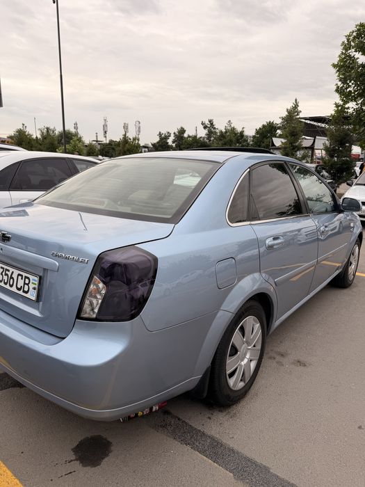 Продам ласетти 1.6 автомат