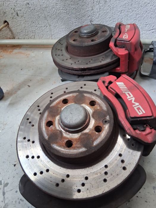 Спирачни апрати,дискове,наклатки мерцедес ц200,ц220,E220 w212,w204