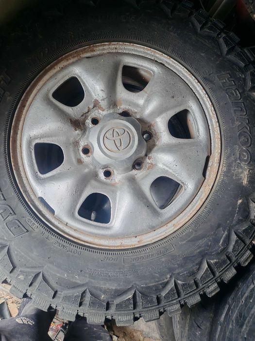 Джанти с гуми за джип