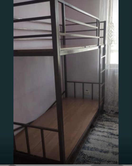 Продам двухярусные кровати для подростков . Экономит места