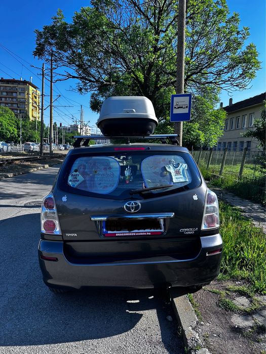 Тойоти Корола Версо 1,8 129 к.с. бензин. Тъмно сив