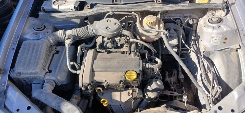 Opel corsa  1.0i  1996