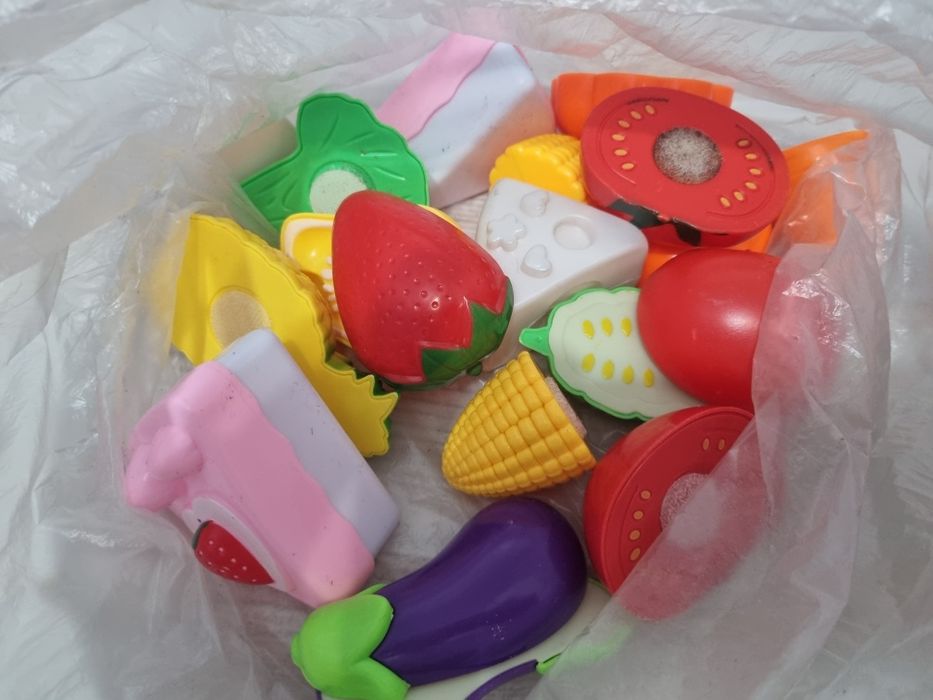 Продам куклу и другие игрушки в отличном состоянии