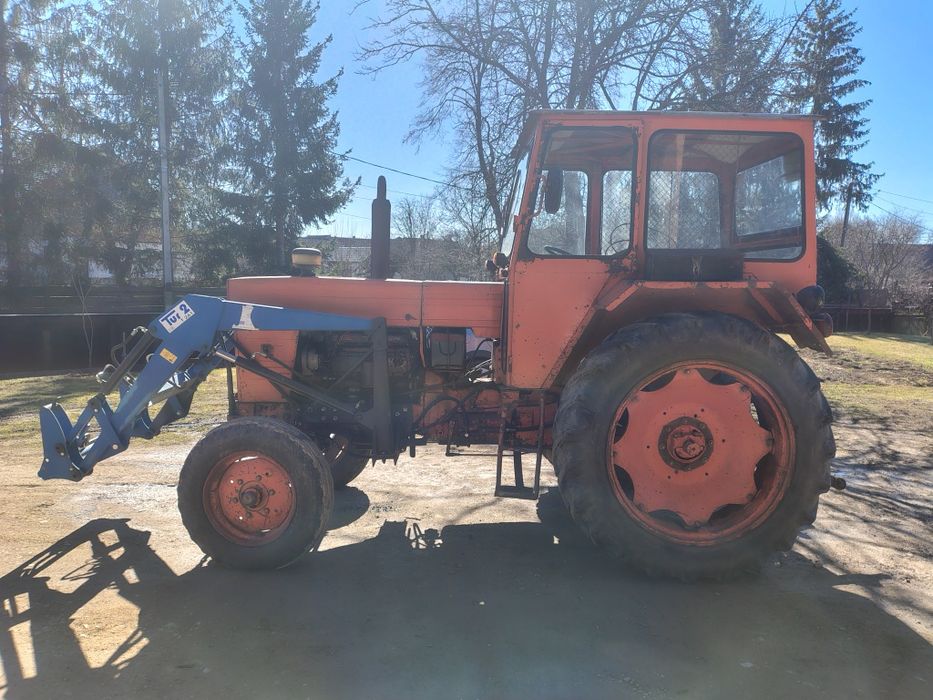 Vând tractor UTB 650