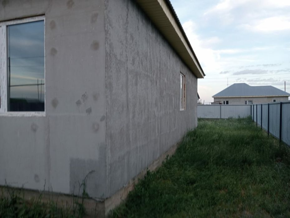 Продам дом в круглоозёрном в черновом варианте.