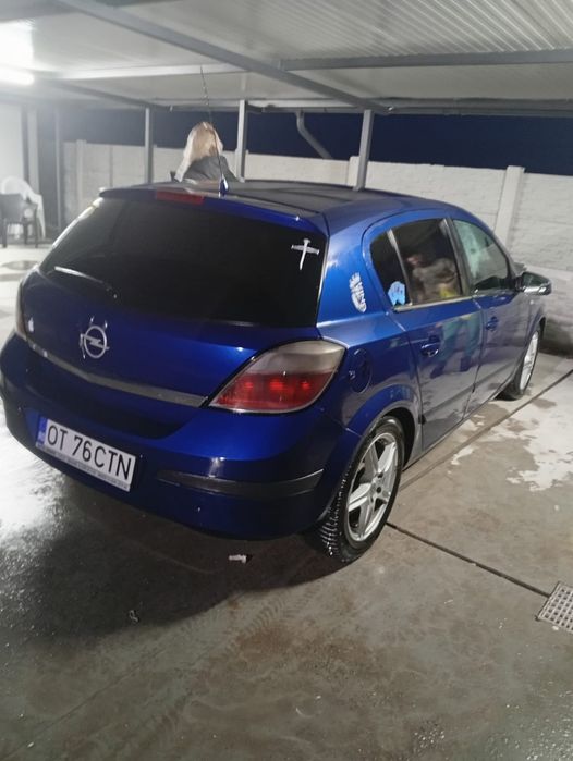 Vând Opel Astra H