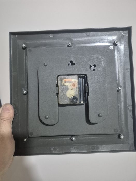 Часы настенные Zanussi.