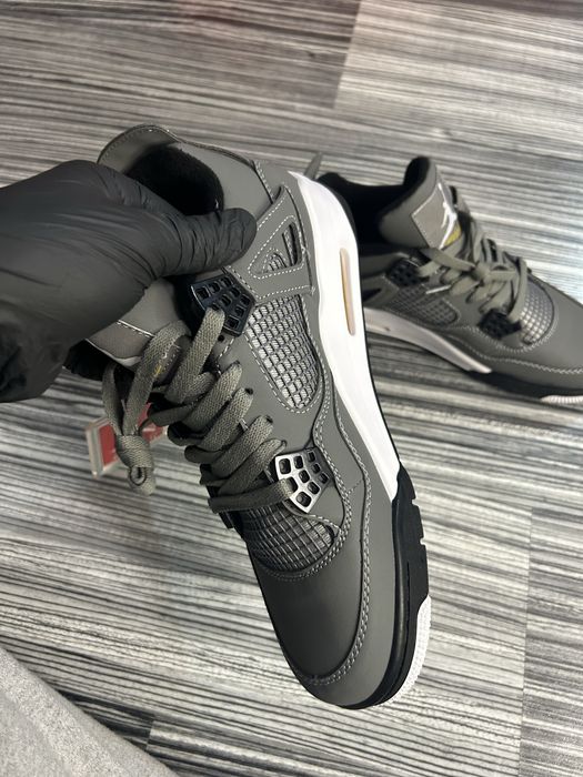 Air Jordan 4  Cool Gray - 41