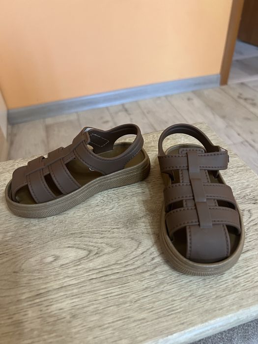 Сандали детские 22 размер