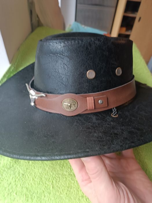 Pălărie cu borul lat cowboy