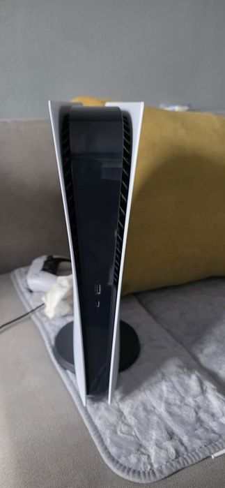Ps5 digital edition+cont cu jocuri incluse