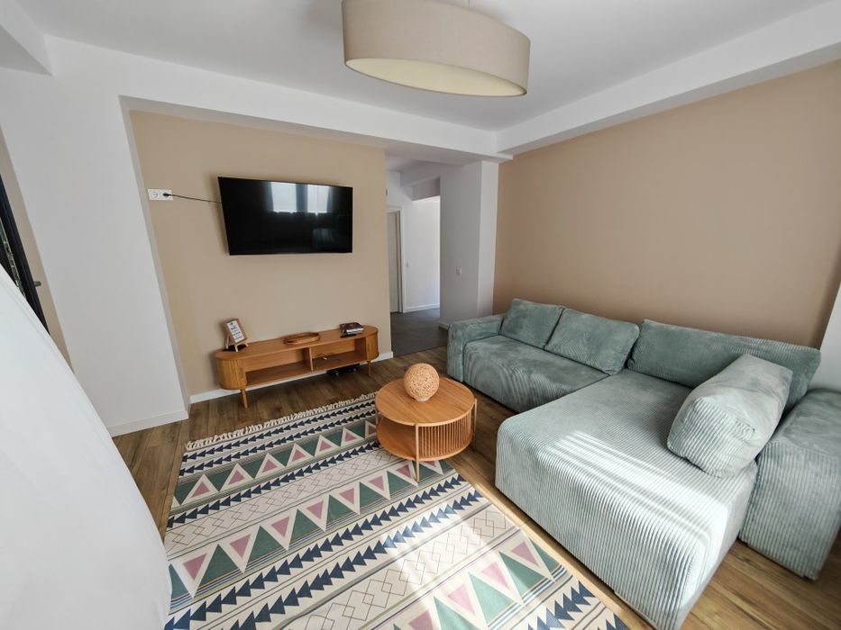 PF închiriez apartament /duplex la casă Petofi Sandor