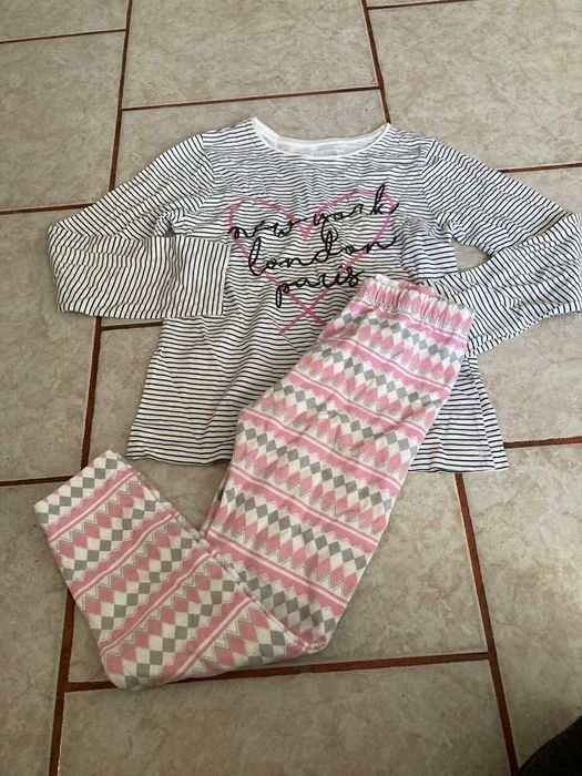 Vând lot haine de copii