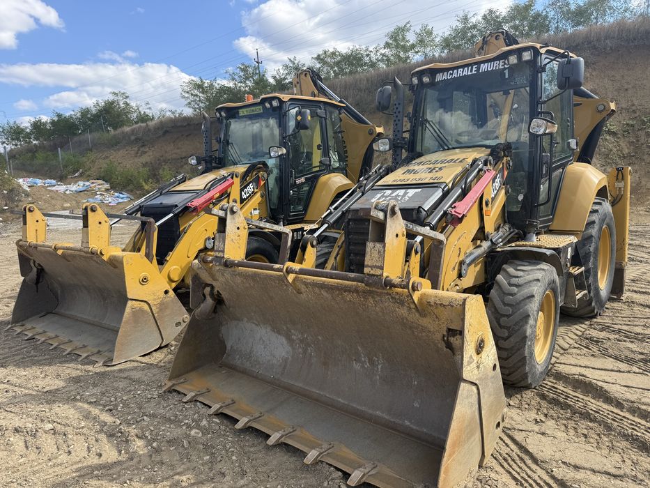 Vand buldoexcavator Cat Caterpilar primul proprietar de nou