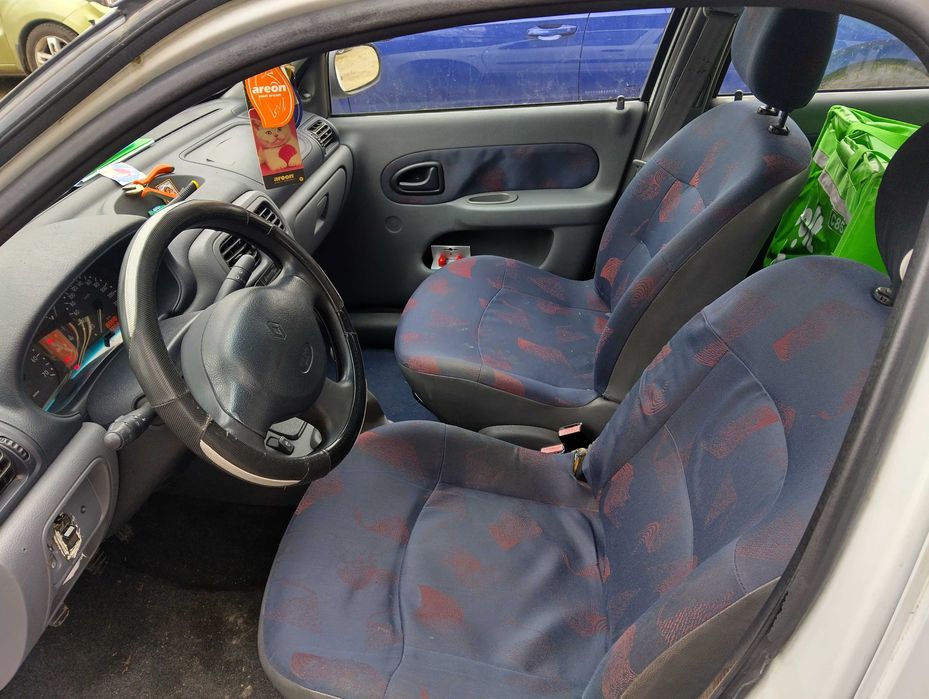 Рено клио 1,4 бензин