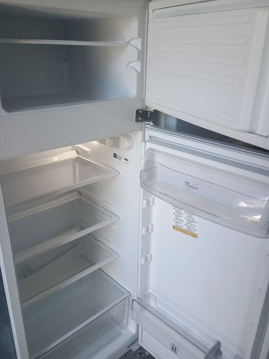 Frigider cu congelator tip combină frigorifică îndesit artic Privileg