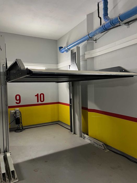 Паркинг система / платформа за два автомобила