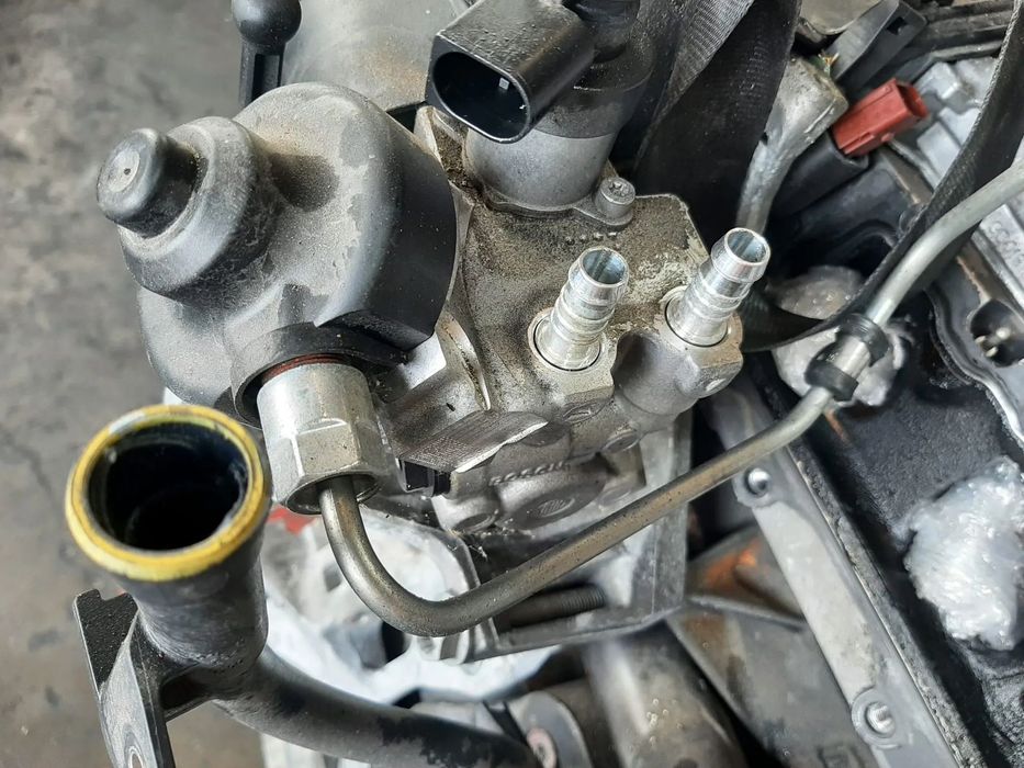 pompa inalta 2.0 tdi vw golf 7 vw passat b8 touran tiguan  audi a4 b9 q5  0445010538 04l130755e