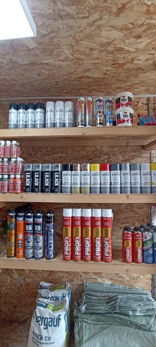 Краски по дереву металу.