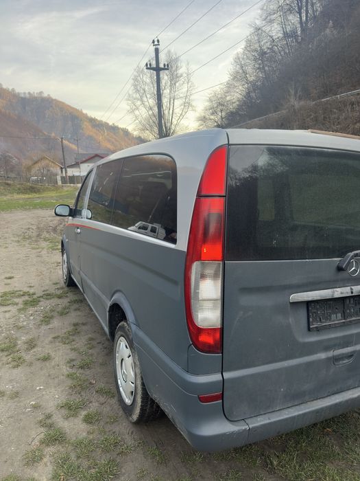 Vand sau schimb mercedes vito