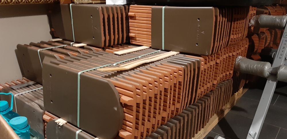 Vând țiglã ceramica tondach solzi maro inchis