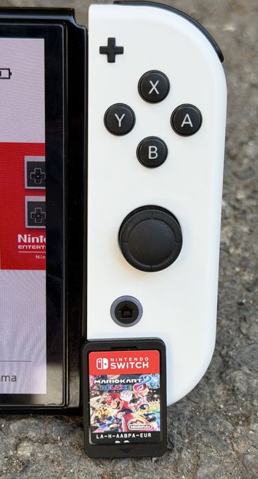 Игрова конзола Nintendo Switch OLED + игра Mario Kart 8 Deluxe + 64GB карта