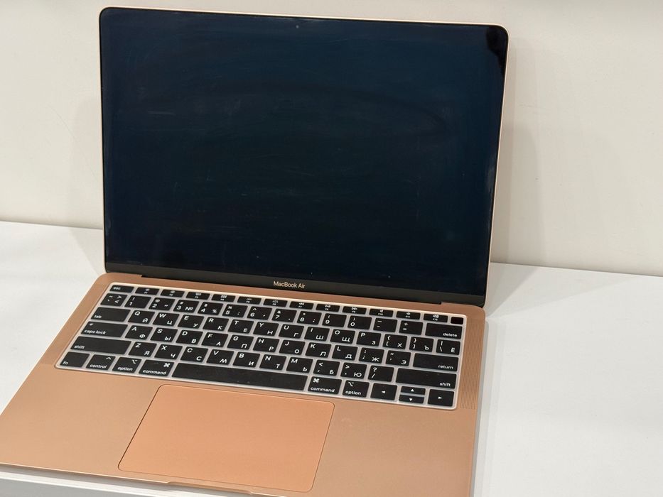 Продам Macbook air 13
