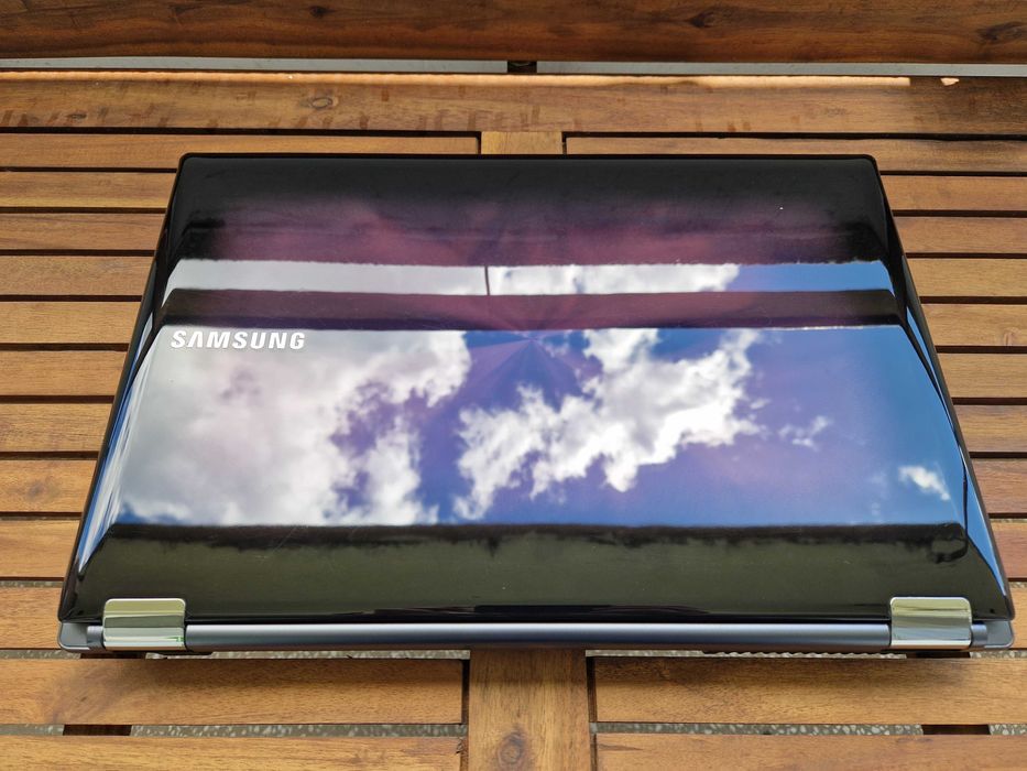 SAMSUNG RF511 | i5 | 8GB RAM | SSD 128GB + HDD 640GB | NVIDIA® GT540M