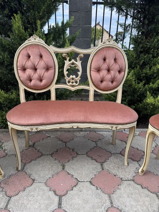 Bancuta si doua scaune stil Louis XVI