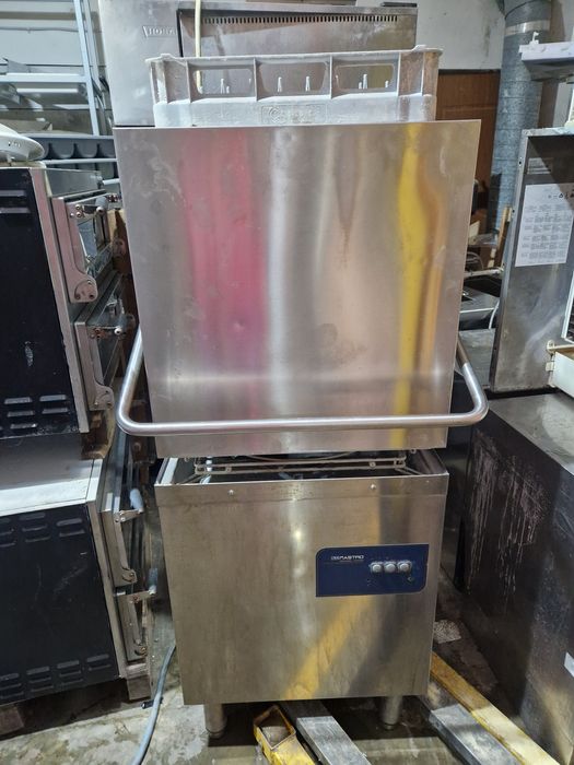 Mașina spălat vase cu sau fara  capota,  la 380v, spalare rapida,  cic