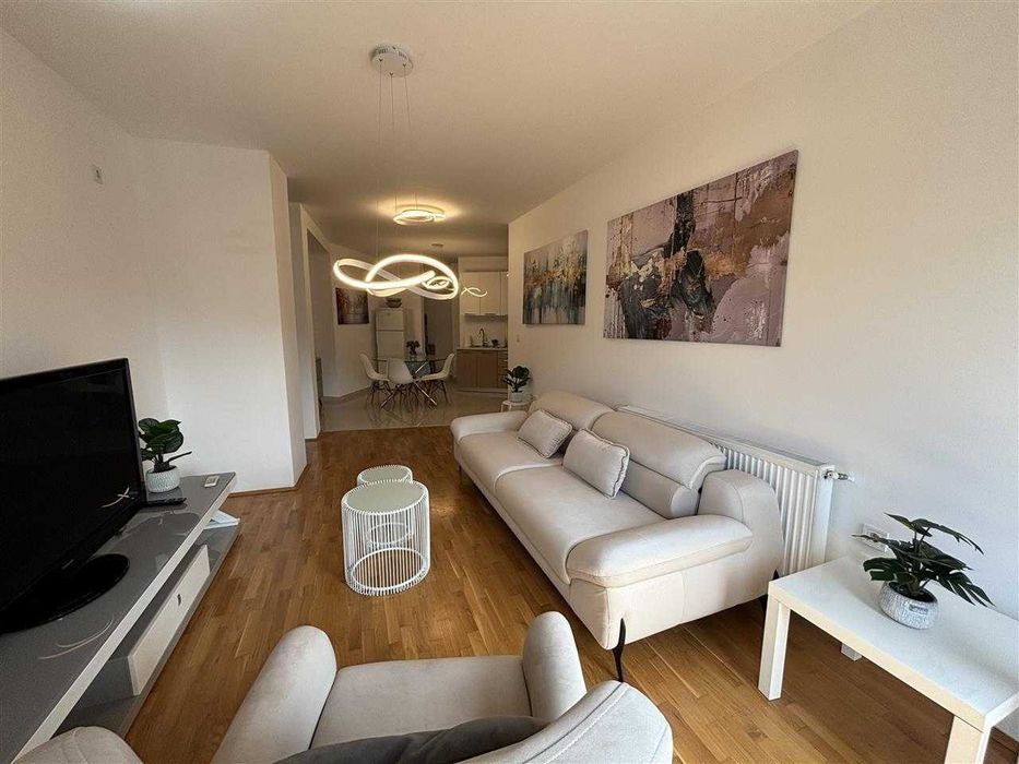 Дава се под наем Тристаен апартамент в Бургас, Славейков - 80 кв.м за 300.9 € - Снимка #5