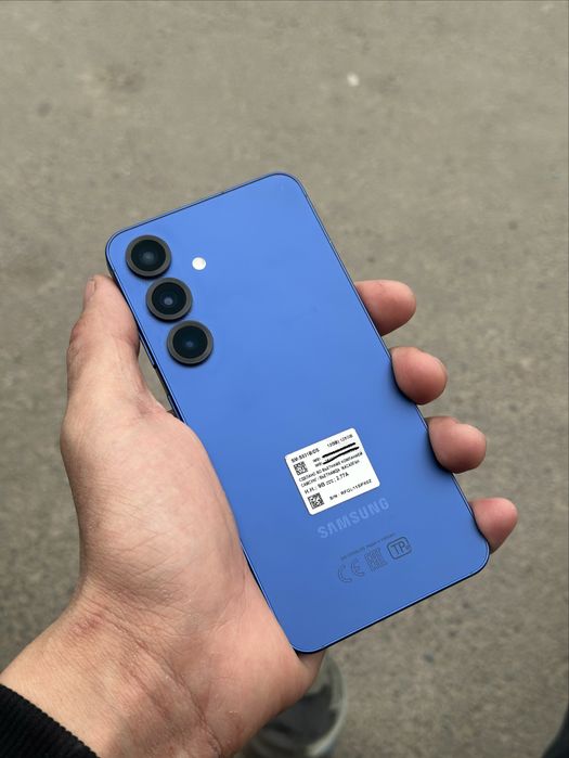 Продам Samsung Galaxy S25