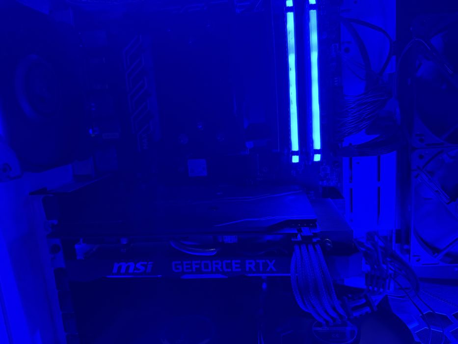 G:RIGS Commander White (AMD) - MSI Edition