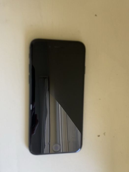 iPhone 7 32GB Black 82% Battery с кутия и калъф