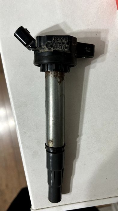 Катушка на Toyota Corolla e140 1zr.