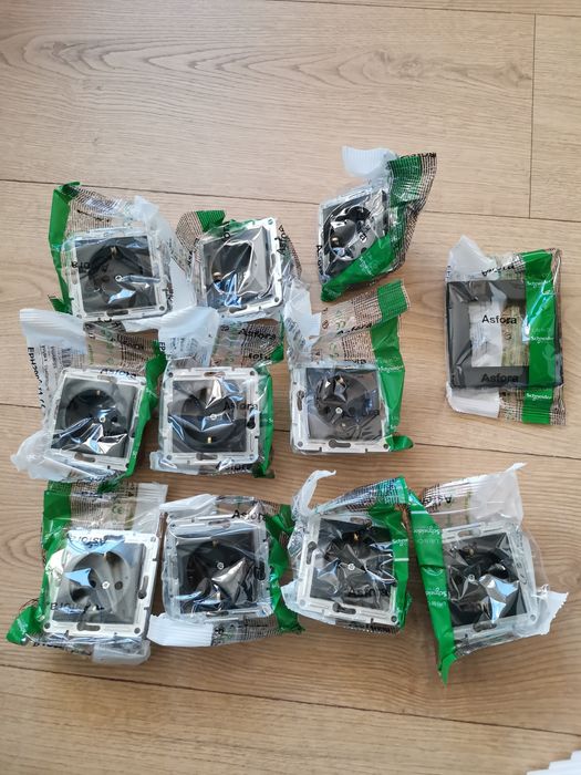 Контакти шуко Schneider Asfora Антрацит